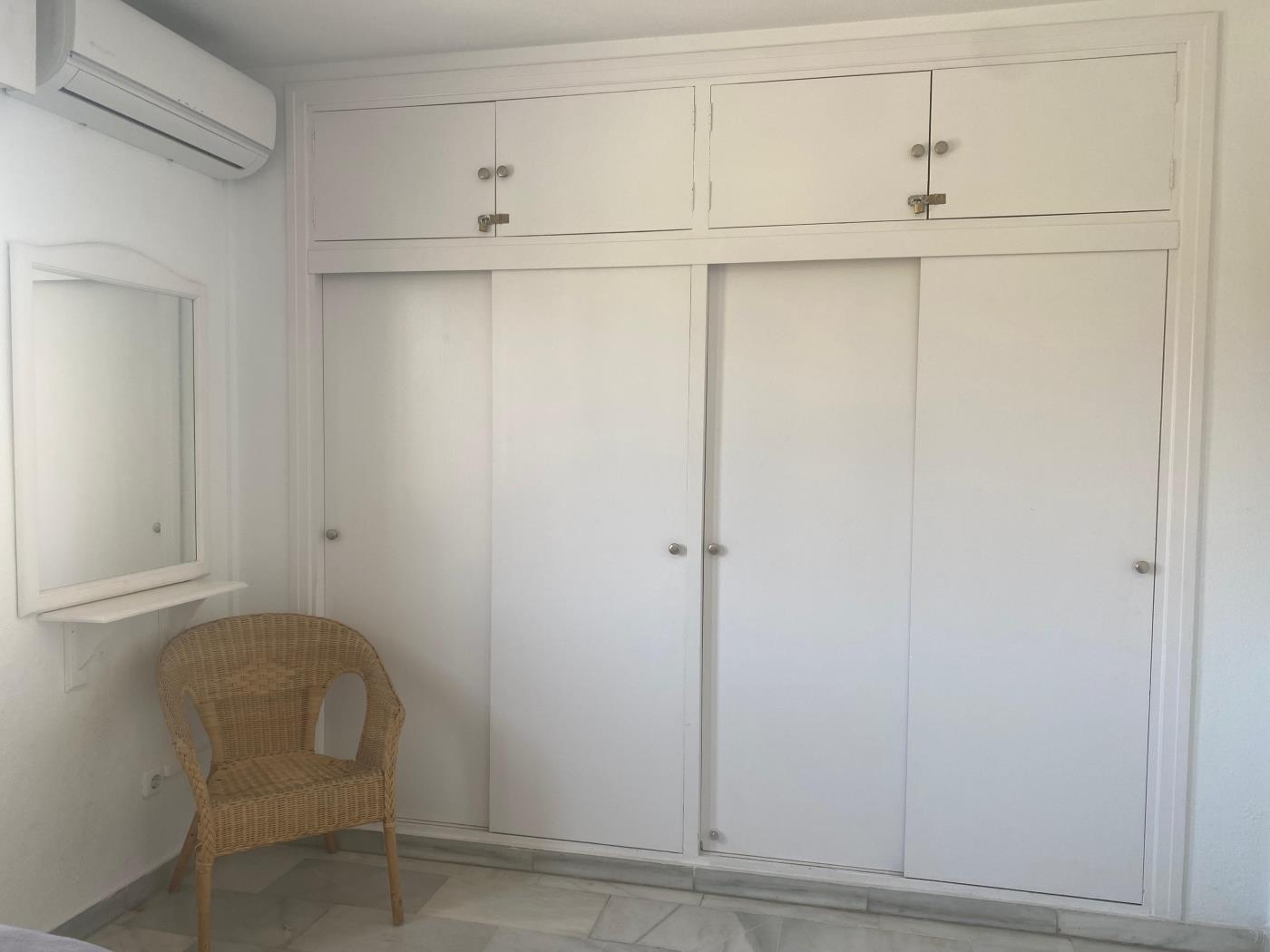 Encantador 2 cama, Pueblo Evita en Benalmádena