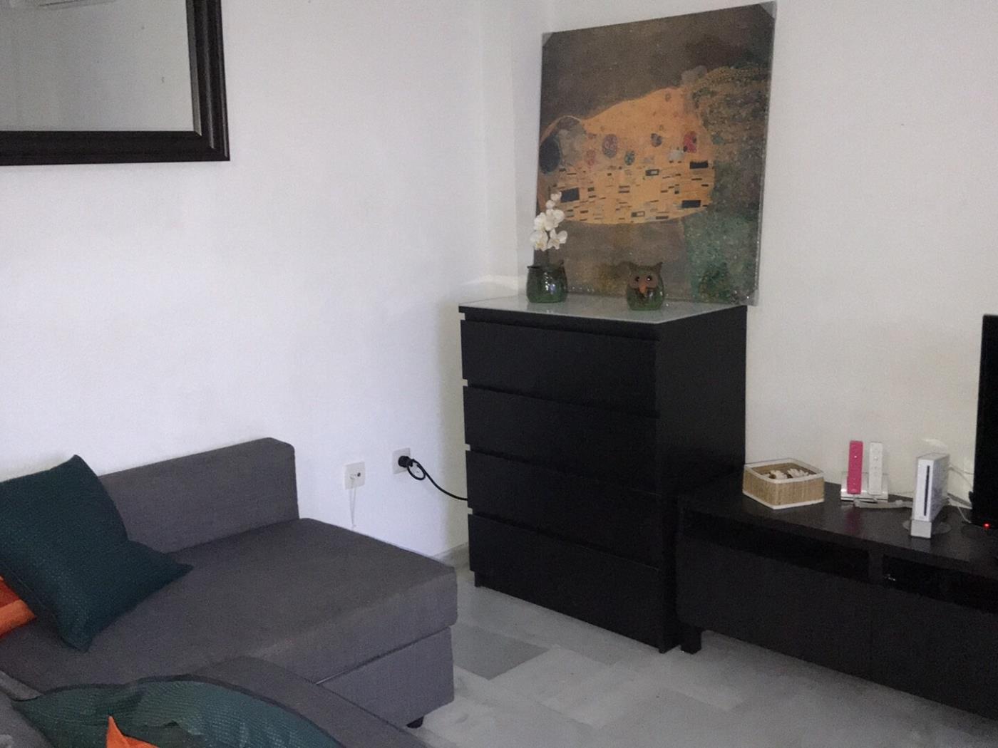 Grazioso appartamento con 2 camere da letto a Pueblo Evita in Benalmádena