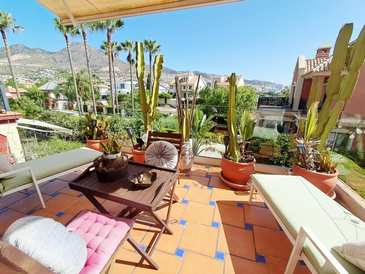 Luxury 4-Bedroom Semi-Detached Home with Premium Features. in Benalmádena