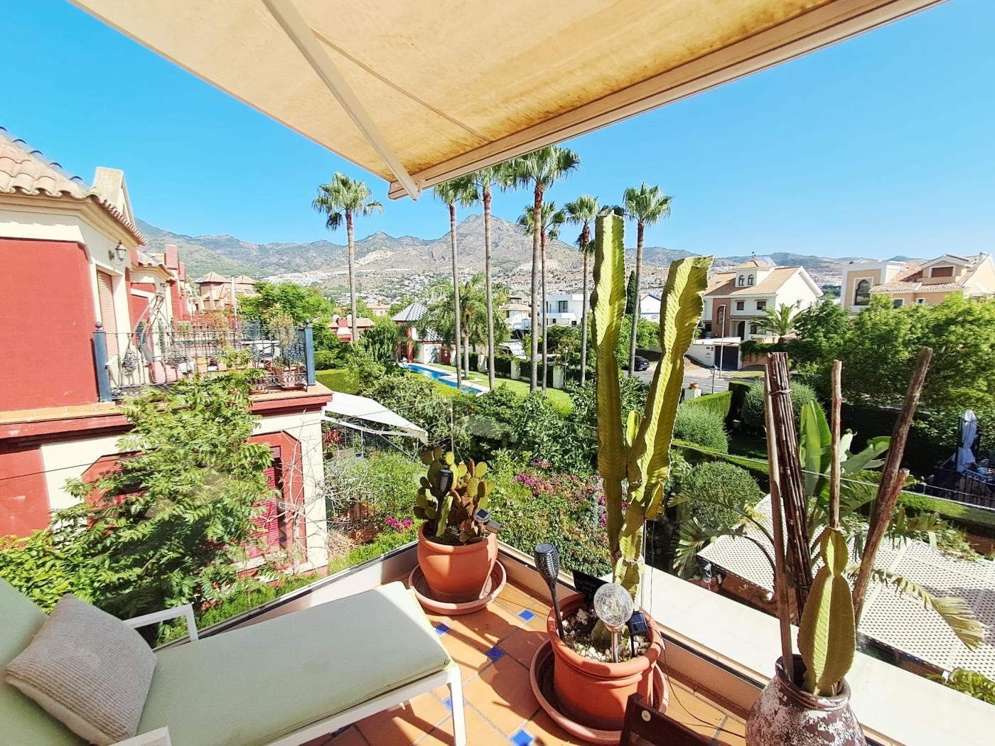 Luxury 4-Bedroom Semi-Detached Home with Premium Features. in Benalmádena