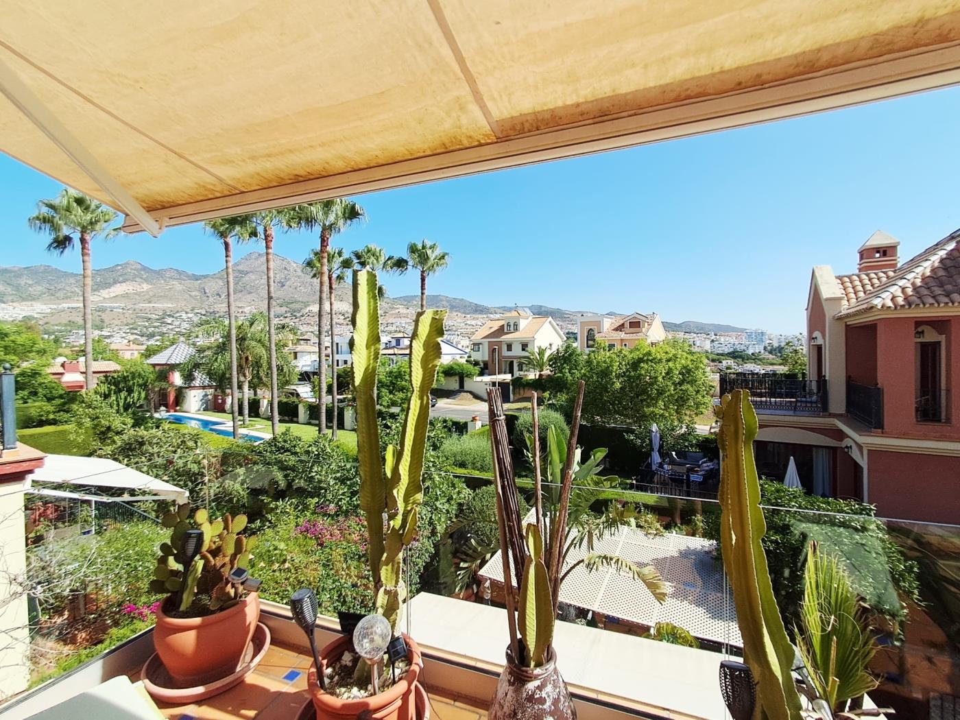 Luxury 4-Bedroom Semi-Detached Home with Premium Features. in Benalmádena