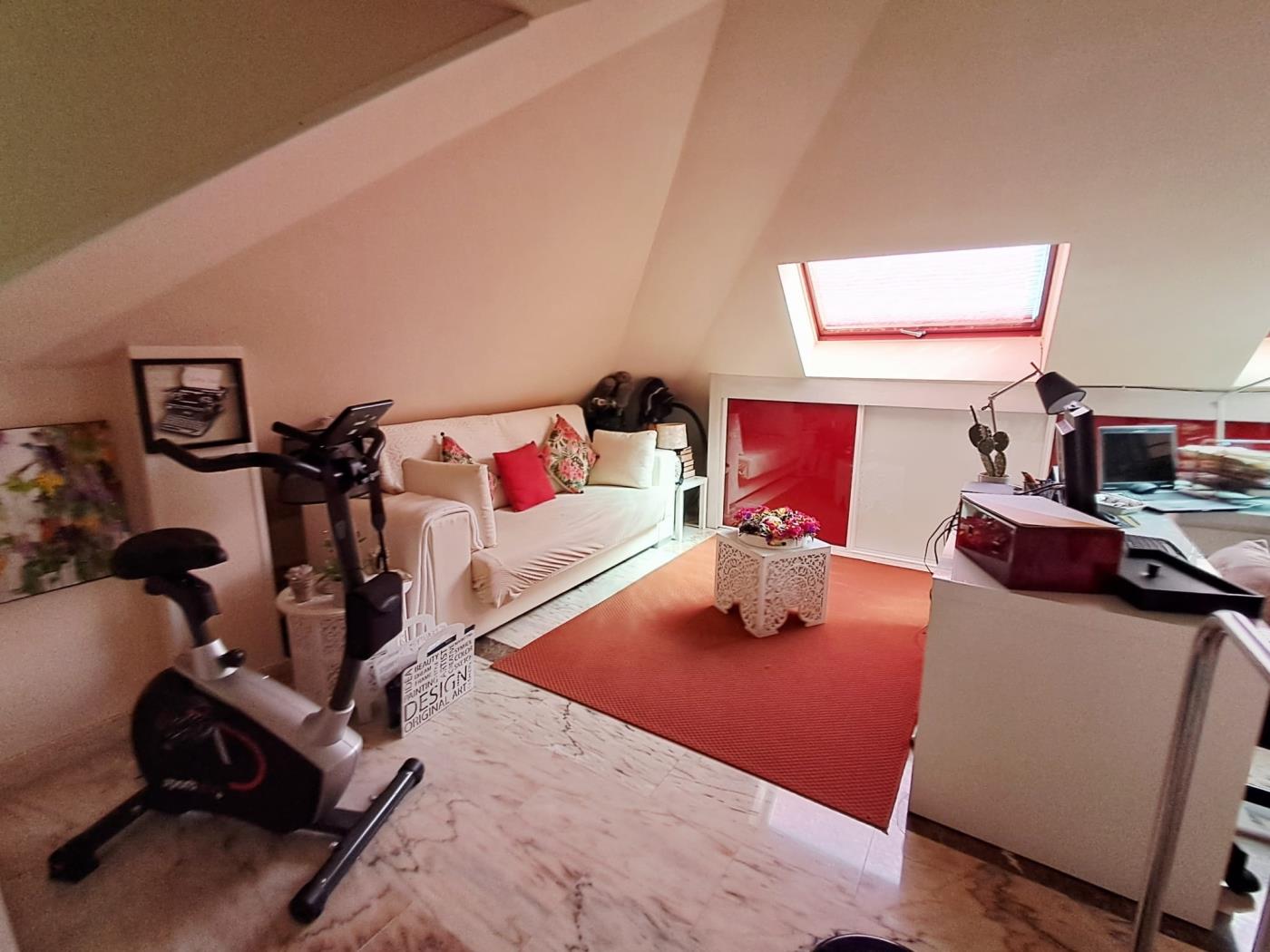 Luxury 4-Bedroom Semi-Detached Home with Premium Features. in Benalmádena