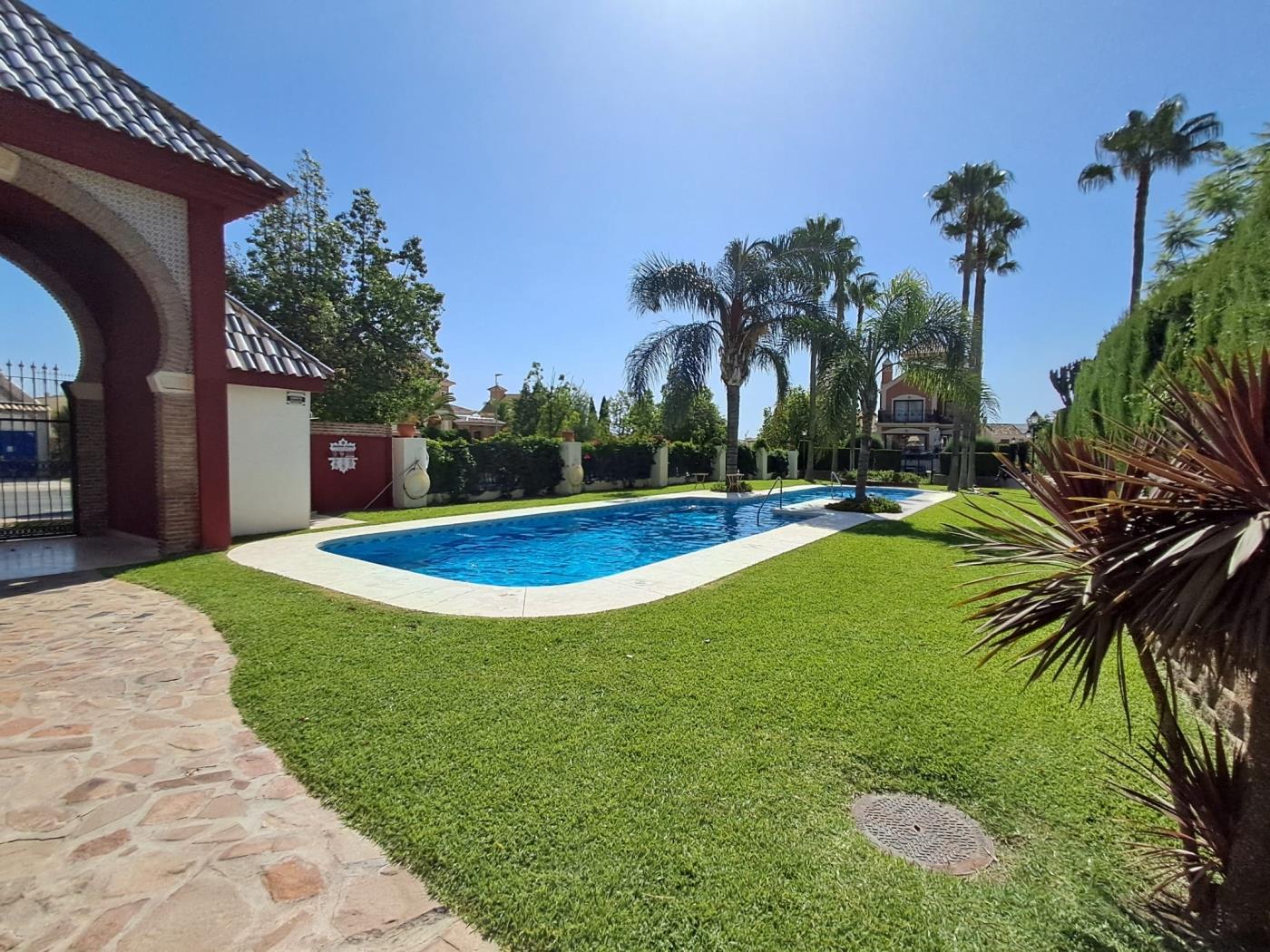 Luxury 4-Bedroom Semi-Detached Home with Premium Features. in Benalmádena