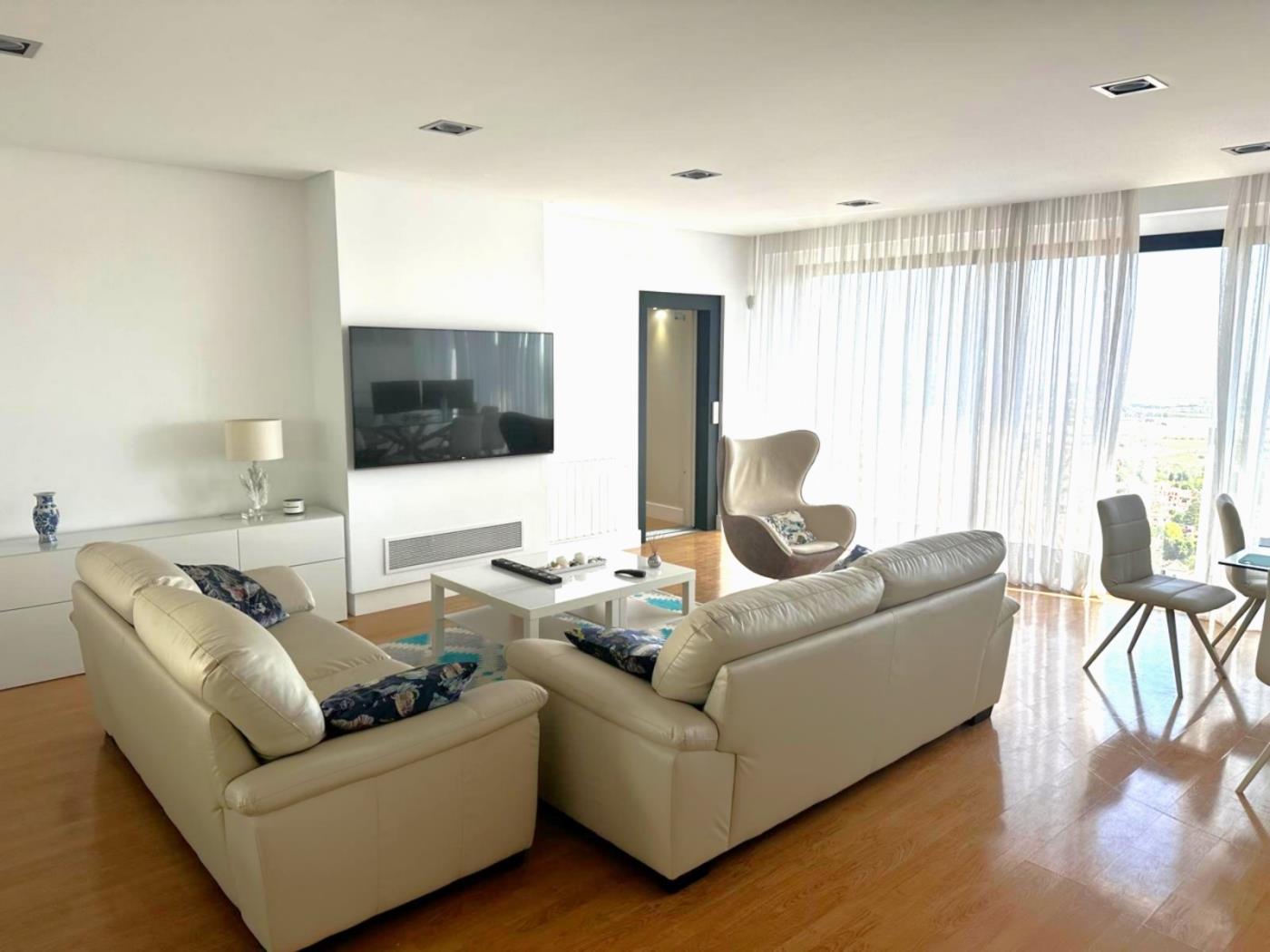 Villa Independiente de Lujo in Alhaurín de la Torre