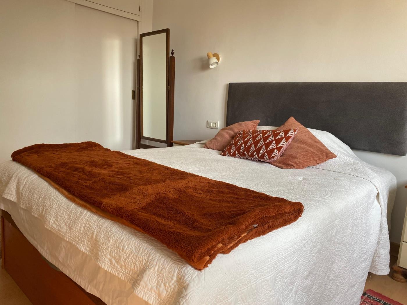 Encantadora villa de 4 dormitorios en Calle Cómpeta en Benalmádena