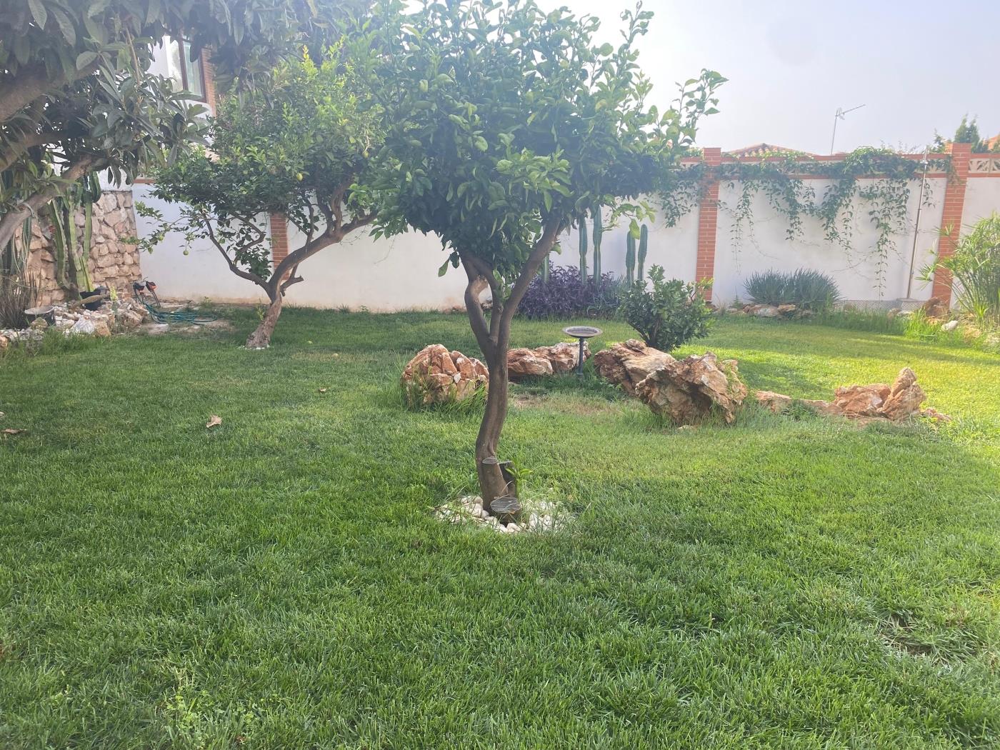 Encantadora villa de 4 dormitorios en Calle Cómpeta en Benalmádena