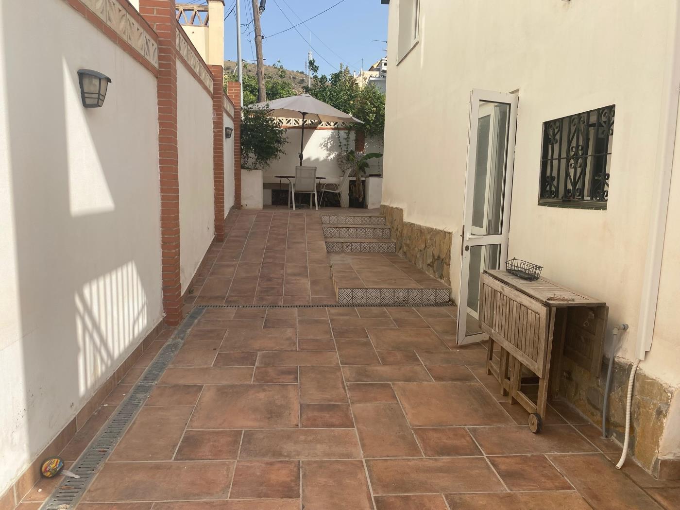 Encantadora villa de 4 dormitorios en Calle Cómpeta en Benalmádena