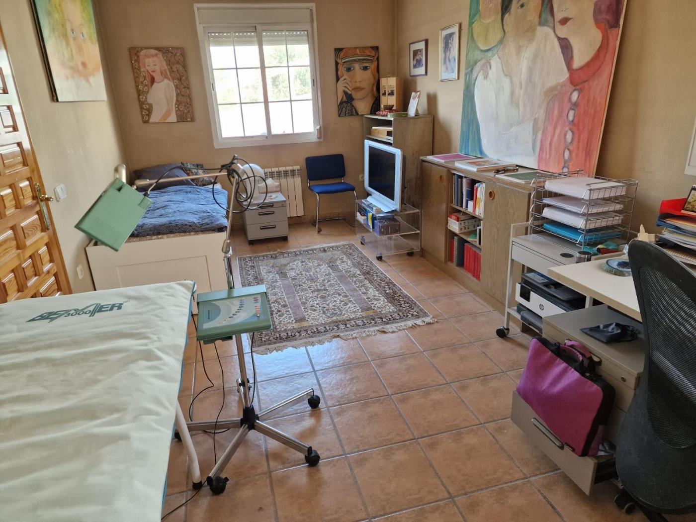 Chalet Independiente con 12.000 m2 de terreno, Guaro en Guaro